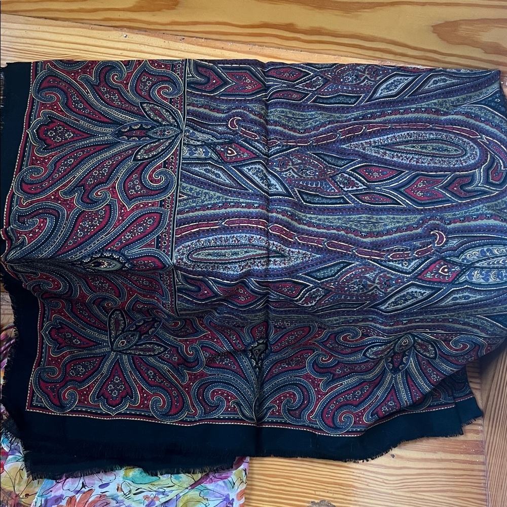 Colorful Patterned Scarves Collection - Picture 3 of 4
